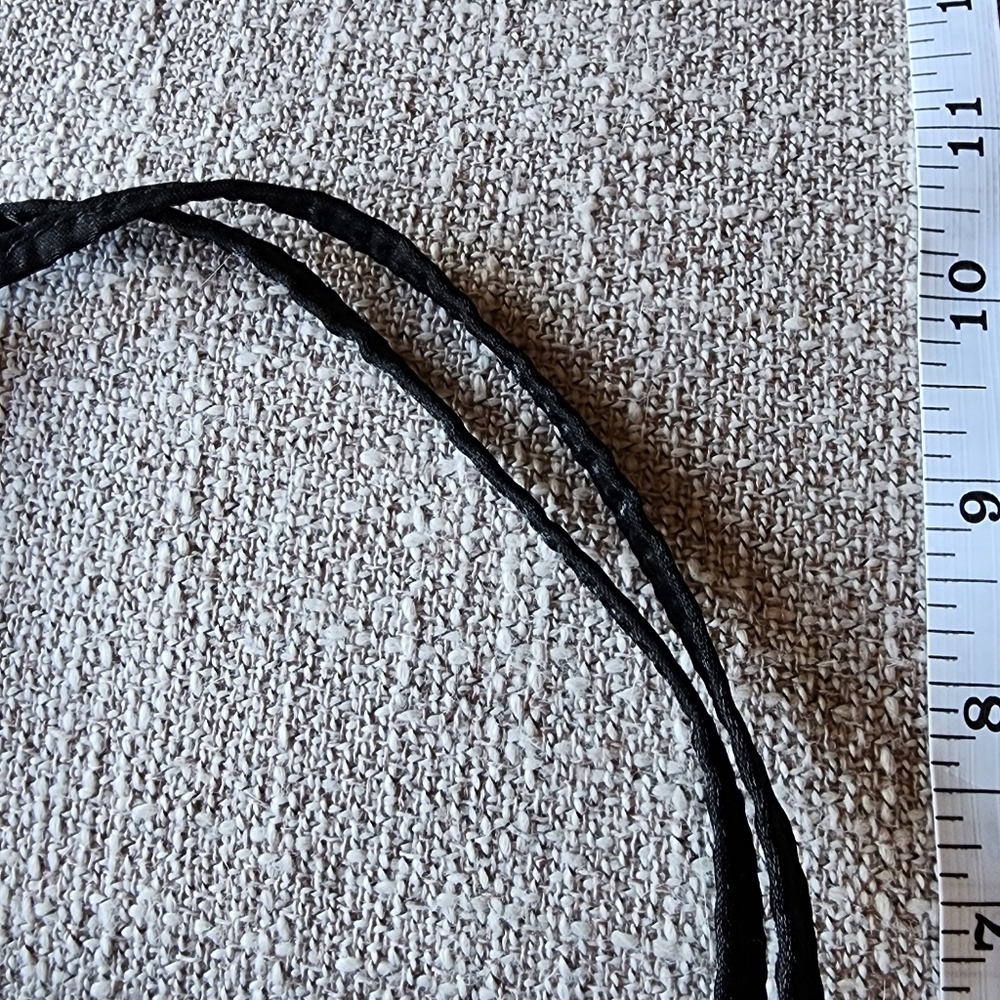 Little Black Purse.  Perfect for a night out on the town. - Picture 5 of 5